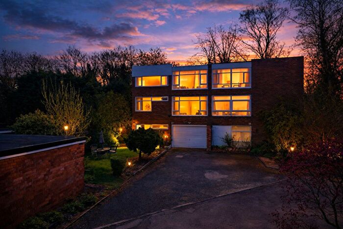 4 Bedroom Town House For Sale In Ladybrook Road, Bramhall, SK7