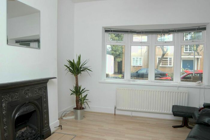 1 Bedroom Flat To Rent In Marlborough Road, Bounds Green, London, N22