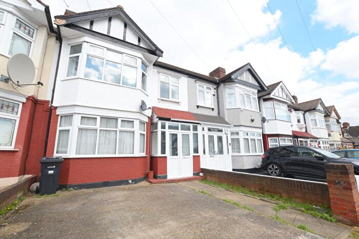 3 Bedroom Terraced House To Rent In Otley Drive, Ilford, IG2