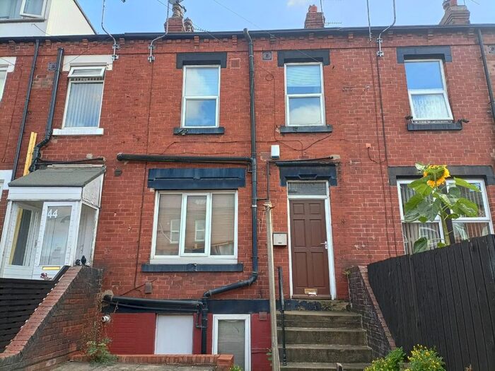 1 Bedroom Flat To Rent In Longroyd Place, Leeds, LS11