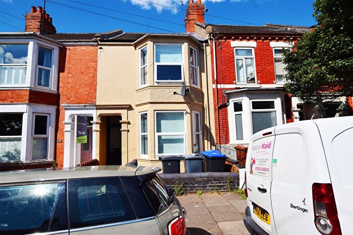 3 Bedroom Flat To Rent In Bostock Avenue, Northampton, NN1