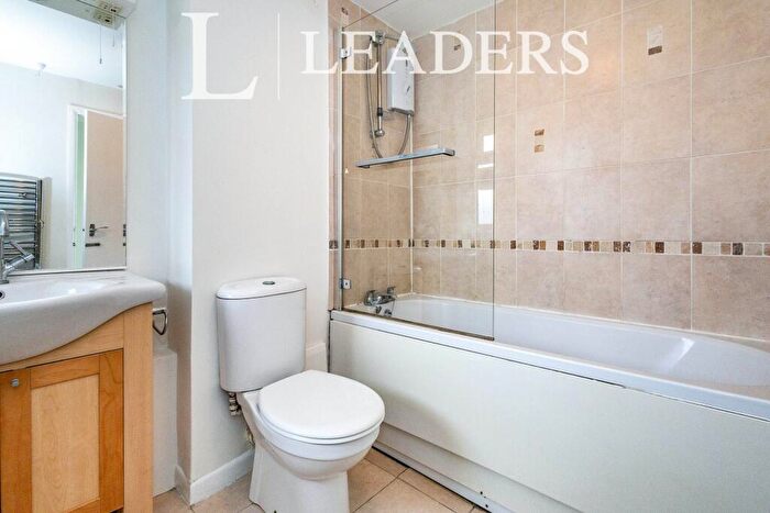 2 Bedroom Apartment To Rent In Hayling Island, Seafront, PO11