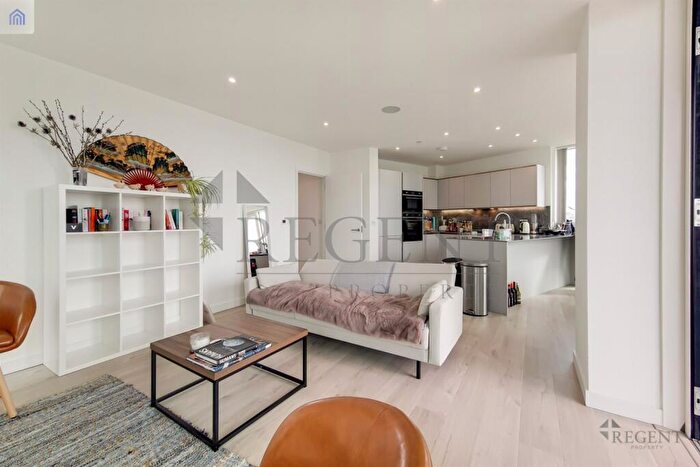 3 Bedroom Apartment To Rent In Hartingtons Court, Coster Avenue, N4