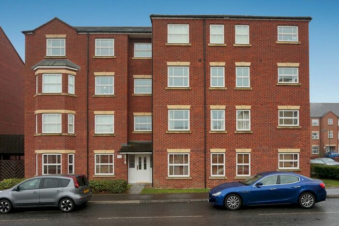 2 Bedroom Flat To Rent In Wharf Lane, Solihull, B91