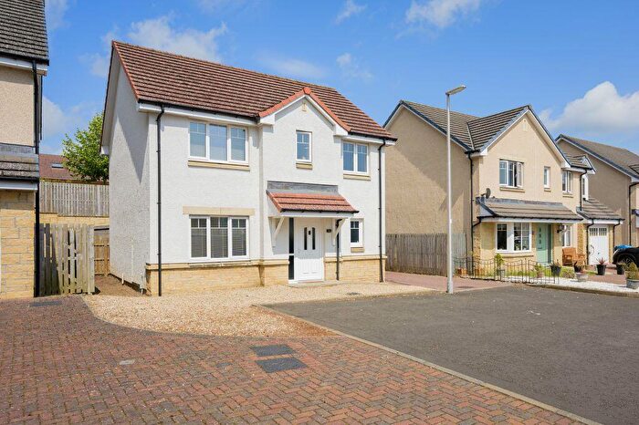 4 Bedroom Detached House For Sale In North Urqhuart Place, Dunfermline, KY12