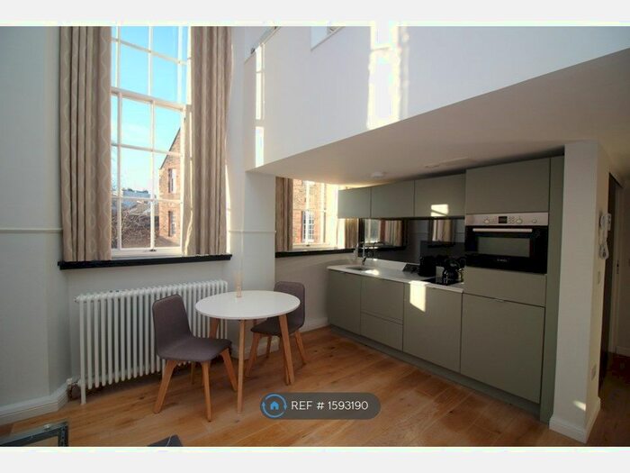 1 Bedroom Flat To Rent In Mcdonald Road, Edinburgh, EH7