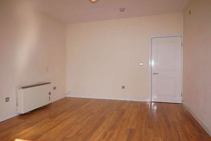 1 Bedroom Flat To Rent In Darlington St East, Wigan, WN1