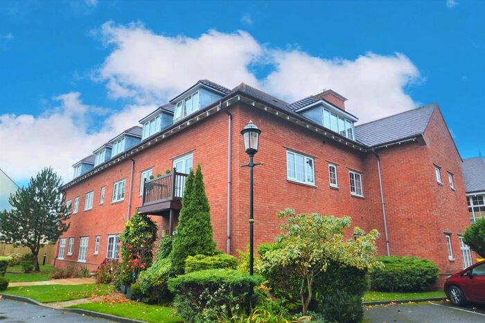 2 Bedroom Flat For Sale In The Maples, Warford Park, Faulkners Lane, Knutsford, WA16