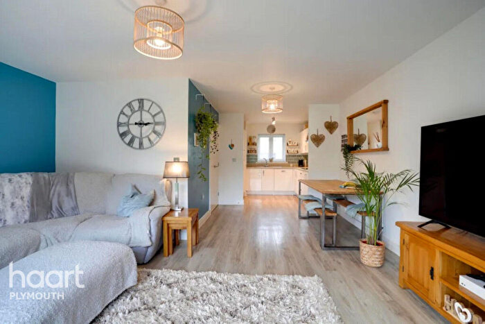 4 Bedroom Detached House To Rent In Kingfisher Rise, Exeter, EX5