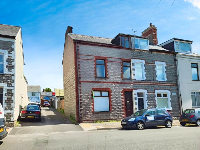 5 Bedroom End Of Terrace House For Sale In High Street, Penarth, CF64