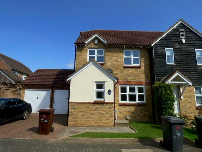 3 Bedroom Semi-Detached House To Rent In Tom Joyce Close, Snodland, ME6
