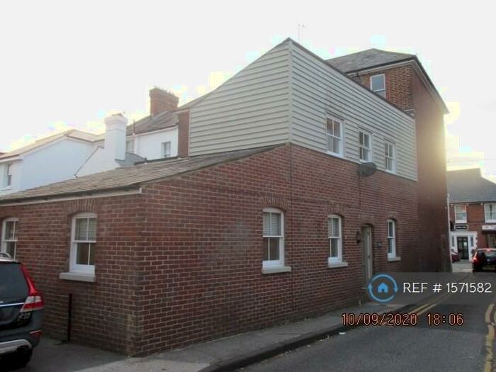 3 Bedroom Semi-Detached House To Rent In York Road, Canterbury, CT1