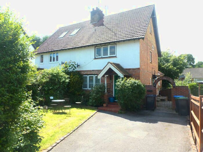 1 Bedroom Flat To Rent In Wood Ride, Haywards Heath, RH16