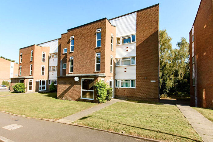 1 Bedroom Flat To Rent In Kempton Close, Erith, DA8