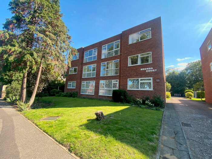 3 Bedroom Flat To Rent In Brenda Court, Granville Road, Sidcup, DA14