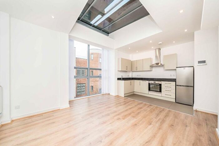 1 Bedroom Flat To Rent In Elm Grove, Wimbledon, SW19