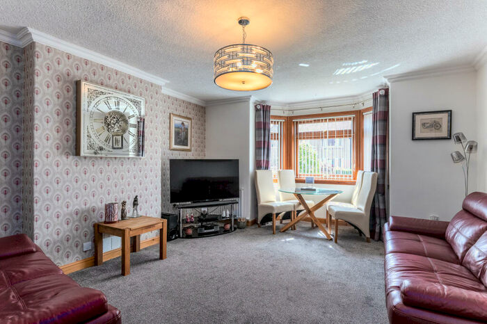 3 Bedroom Flat For Sale In Oswald Avenue, Grangemouth, FK3