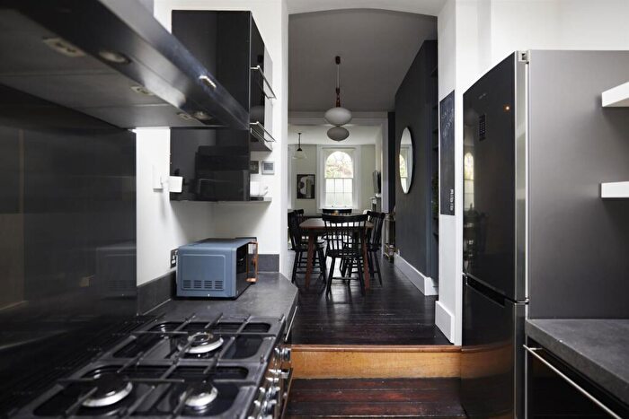 3 Bedroom End Of Terrace House For Sale In Peckham Hill Street, London, SE15