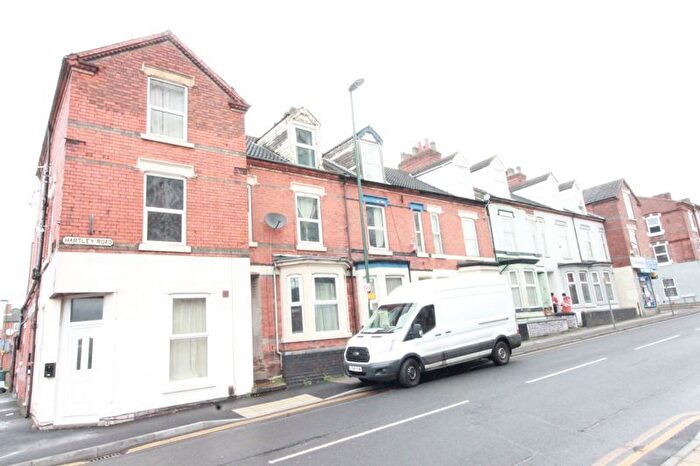 3 Bedroom Terraced House For Sale In Hartley Road, Nottingham, NG7
