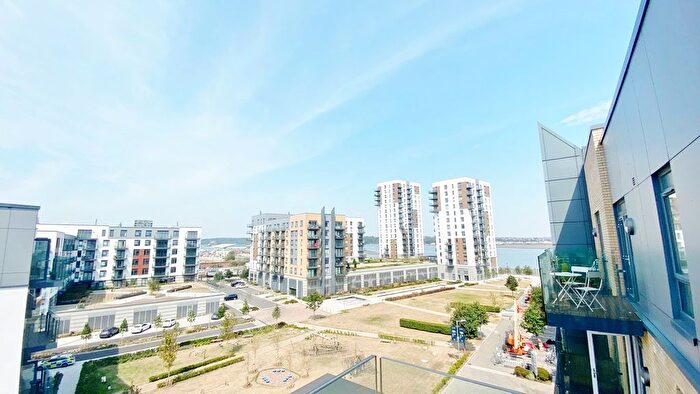 2 Bedroom Flat To Rent In Pearl Lane, Gillingham, ME7