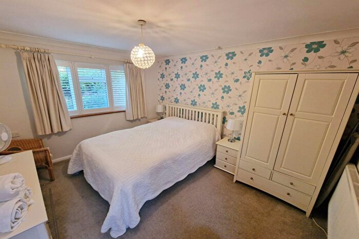 1 Bedroom Detached Bungalow To Rent In Lytchett Minster, BH16