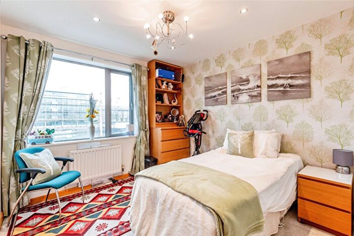 2 Bedroom Flat For Sale In Court, Bristol, BS1