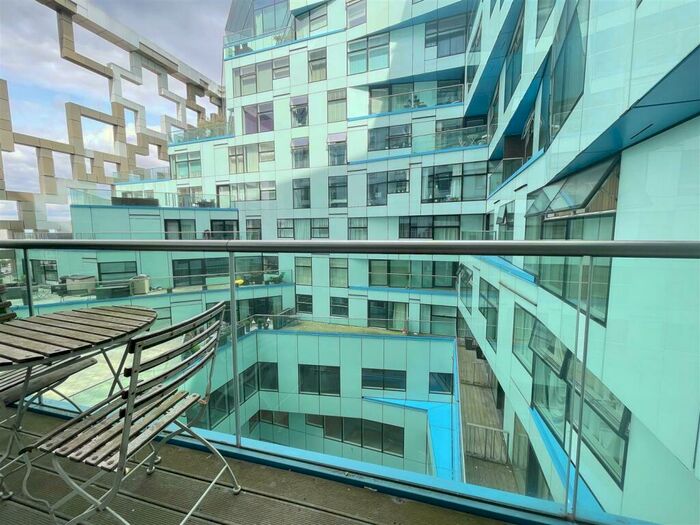 1 Bedroom Apartment To Rent In The Cube, Wharfside Street, Birmingham, B1