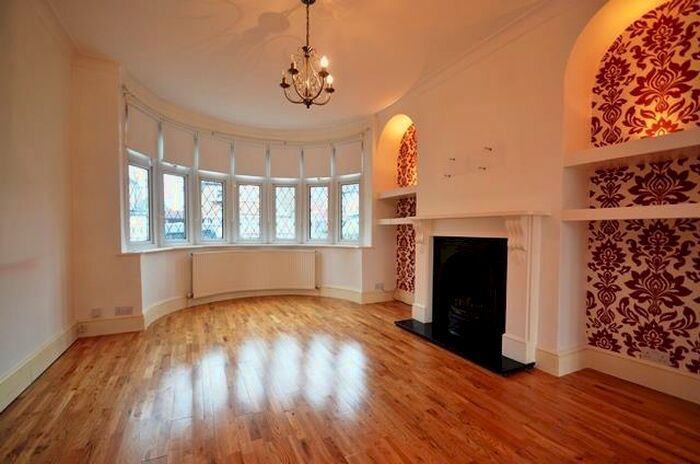 5 Bedroom Terraced House To Rent In Cornwall Road, Ruislip, HA4