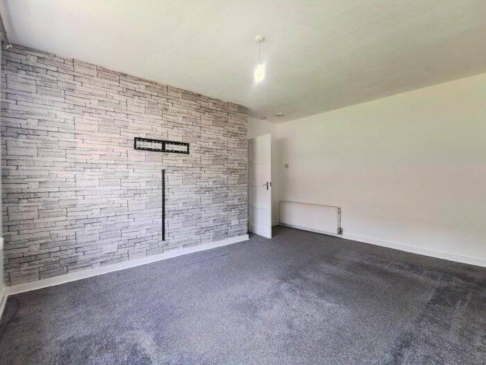 2 Bedroom Flat To Rent In Carnie Gardens, Ashgrove, Aberdeen, AB25