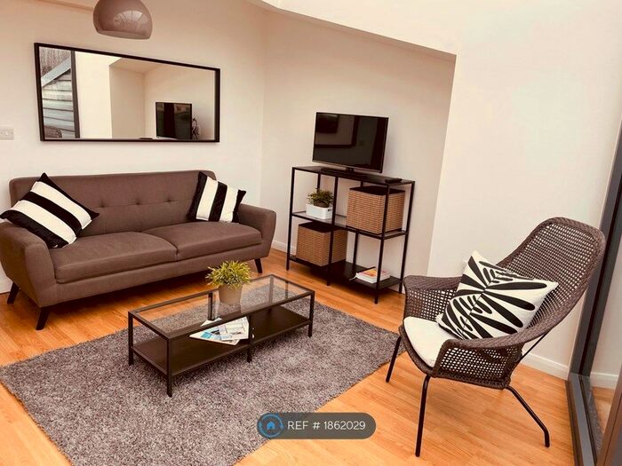 2 Bedroom Flat To Rent In Mann Island, Liverpool, L3