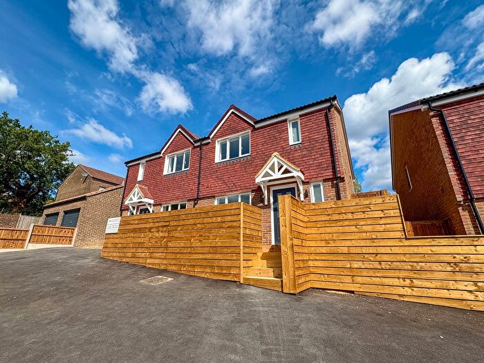 3 Bedroom Property To Rent In Hilders Farm Close, Crowborough, TN6