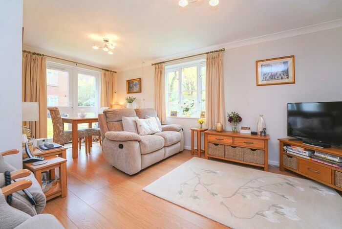 1 Bedroom Apartment To Rent In Dove Court, Faringdon, SN7