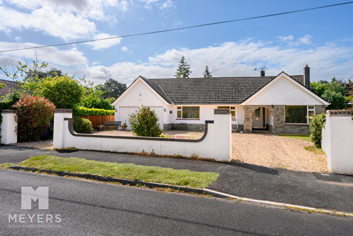 4 Bedroom Detached Bungalow For Sale In Oaks Drive | St Leonards | Ringwood |, BH24