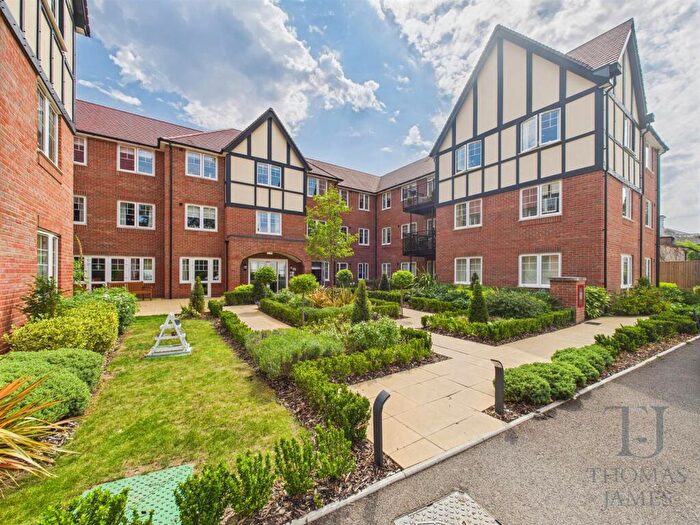 2 Bedroom Apartment For Sale In Manor Lodge, Manor Park, Ruddington, NG11