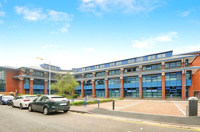 1 Bedroom Flat To Rent In Bath Road, Harlington, Hayes, UB3