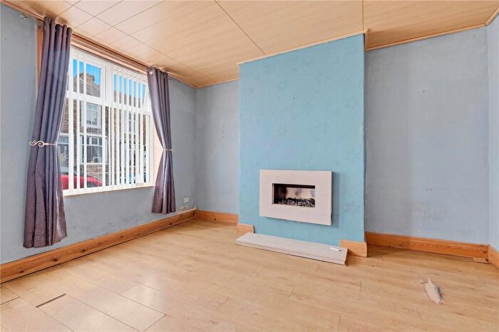 2 Bedroom Terraced House For Sale In Lower East Avenue, Barnoldswick, Lancashire, BB18