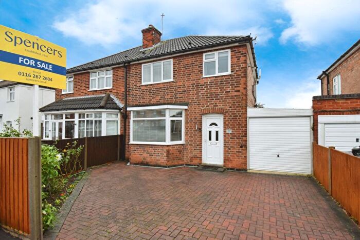 3 Bedroom Semi Detached House For Sale In Wanlip Lane, Leicester, Leicestershire, LE4