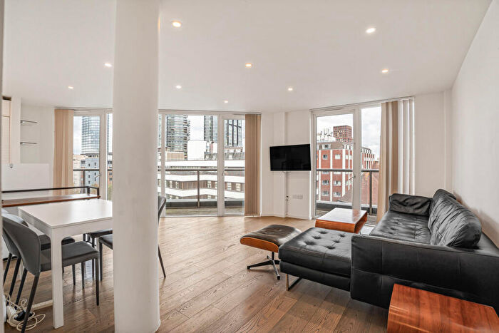 2 Bedroom Apartment For Sale In Worcester Point, Central Street, London, EC1V