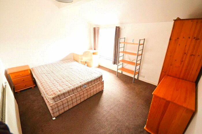 8 Bedroom Semi-Detached House To Rent In Brook Road, Fallowfield, Manchester, Manchester, M14
