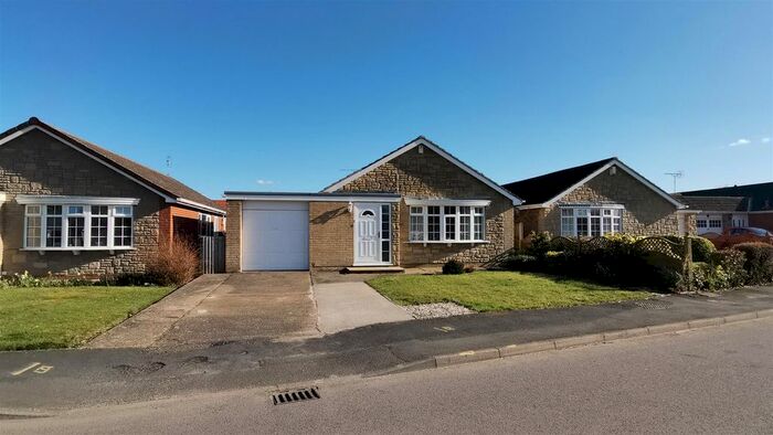 3 Bedroom Detached Bungalow To Rent In Holme Drive, Sudbrooke, Lincoln, LN2