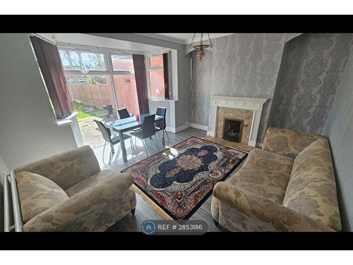 3 Bedroom Semi Detached House To Rent In Bromford Road, Birmingham, B36
