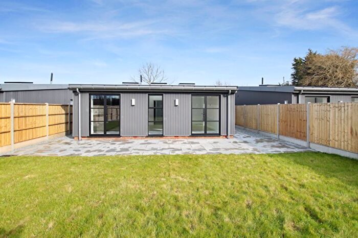 3 Bedroom Detached Bungalow For Sale In Parsonage Lane, Sidcup, DA14