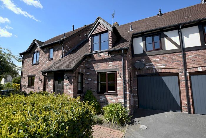 3 Bedroom Detached House To Rent In Loweswater Court, Gamston, Nottingham, NG2