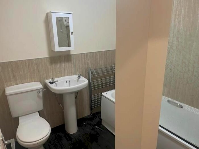 2 Bedroom Flat To Rent In Peddie Street, Dundee, DD1