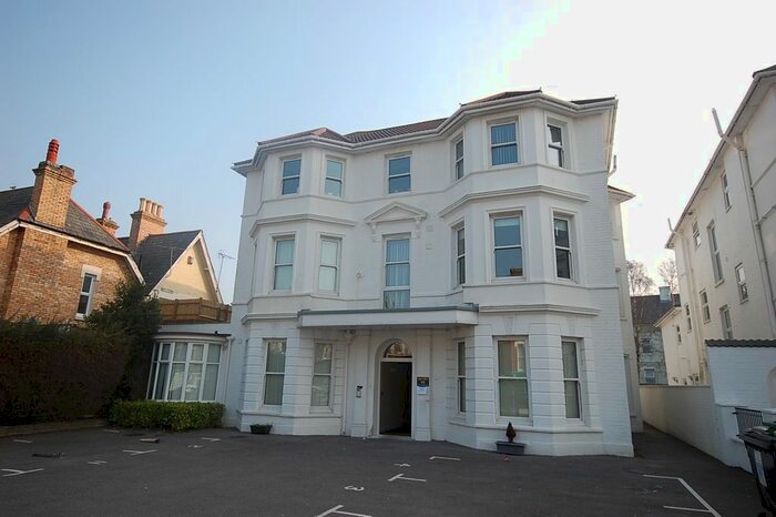 2 Bedroom Flat To Rent In St. Michaels Road, Bournemouth, BH2