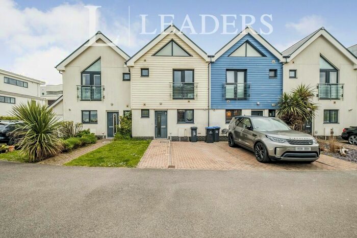 3 Bedroom Terraced House To Rent In Eirene Avenue, BN12