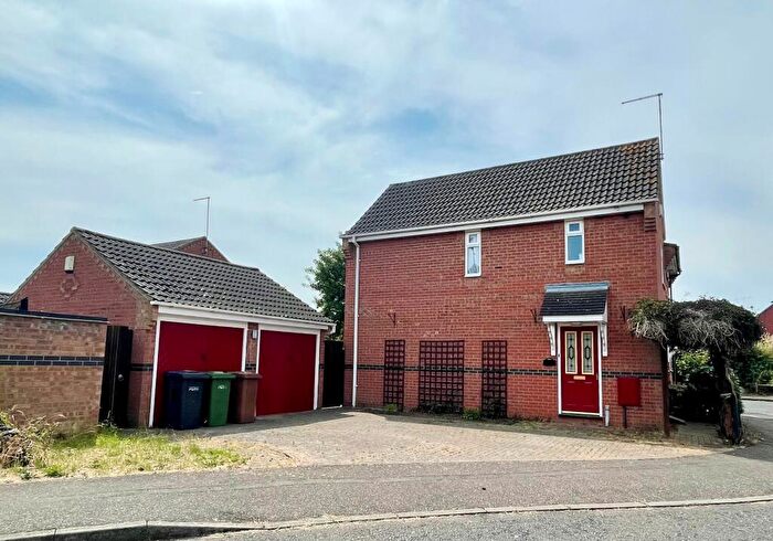 3 Bedroom House To Rent In Honeysuckle Court, Peterborough, PE2