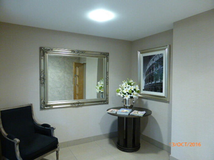 2 Bedroom Apartment To Rent In Wray Common Road, Reigate, RH2