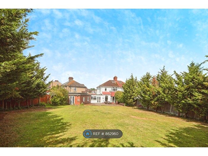 5 Bedroom Semi-Detached House To Rent In Worple Close, Harrow, HA2