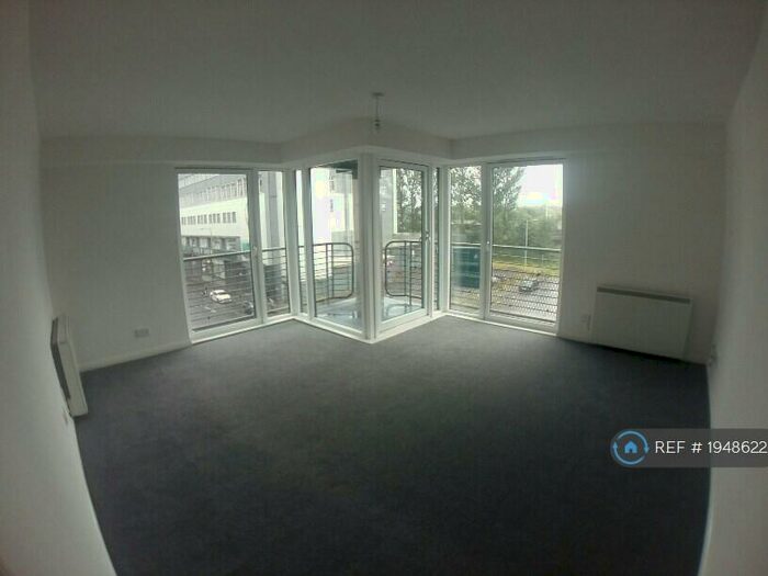 3 Bedroom Flat To Rent In Wallace Street, Glasgow, G5